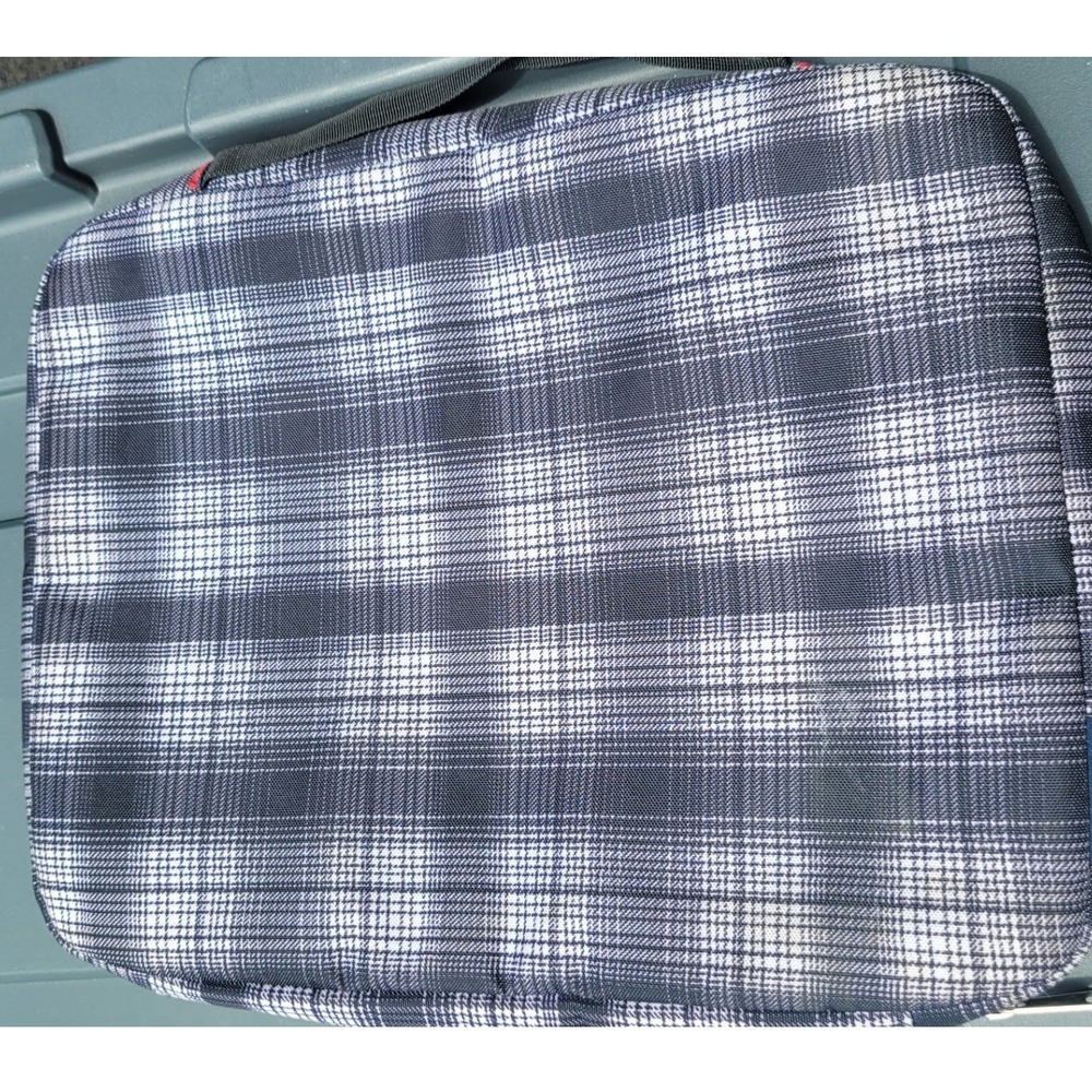 JanSport Grey Plaid Laptop Sleeve Padded Zippered Case T2660409 15 Inch